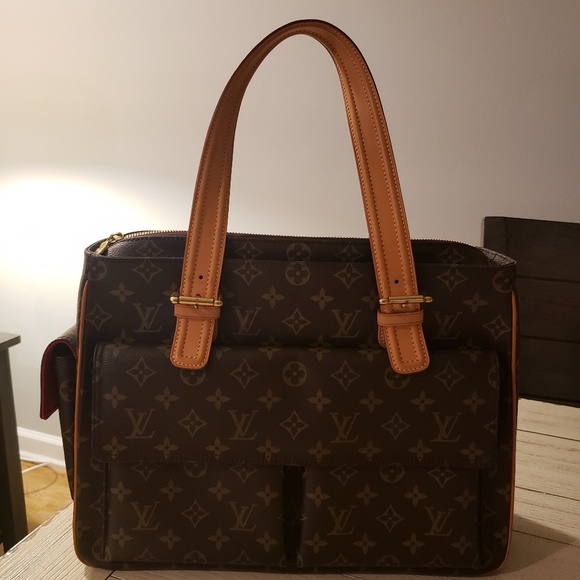 Louis Vuitton - Picture 5 of 8